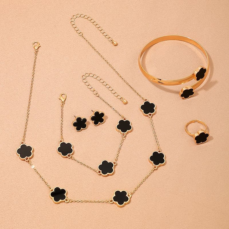 Women Simple Fashion Floral Bracelet Necklace Earrings Ring Five-Piece Set